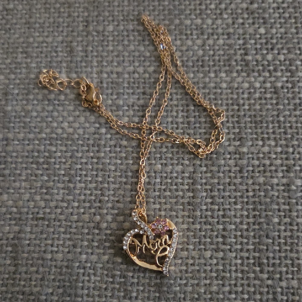 Gold Heart Mom Pendant Necklace